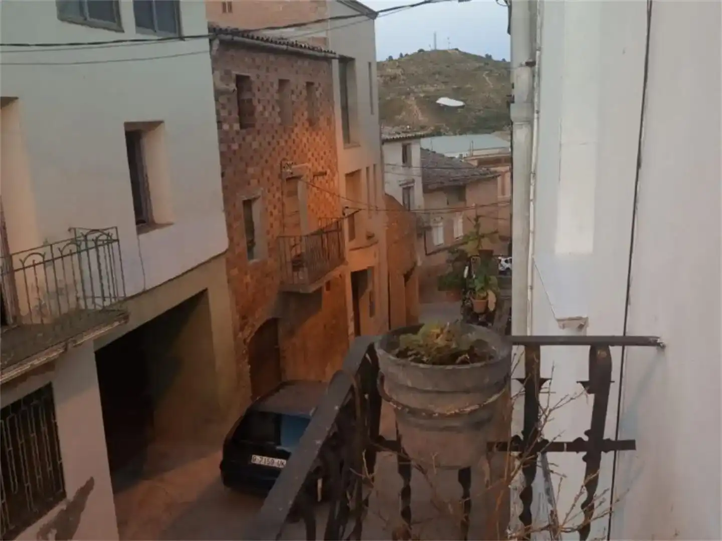 Vista exterior de Casa o xalet en venda en El Cogul amb Balcó
