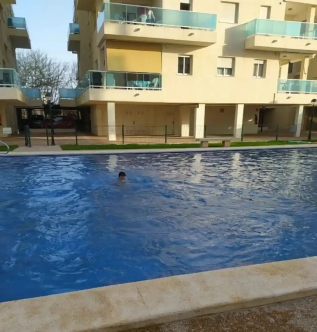 Piscina de Apartament de lloguer en Piles amb Aire condicionat, Moblat i Forn