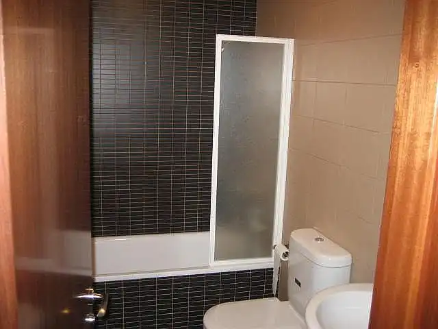 Bathroom of Flat for rent in Peñaranda de Bracamonte