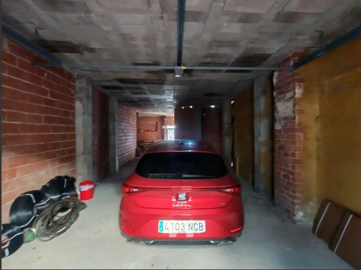 Parking of Buildings for sale in Artana