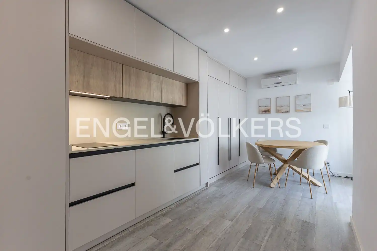 Cuina de Apartament de lloguer en Dénia amb Aire condicionat, Calefacció i Terrassa