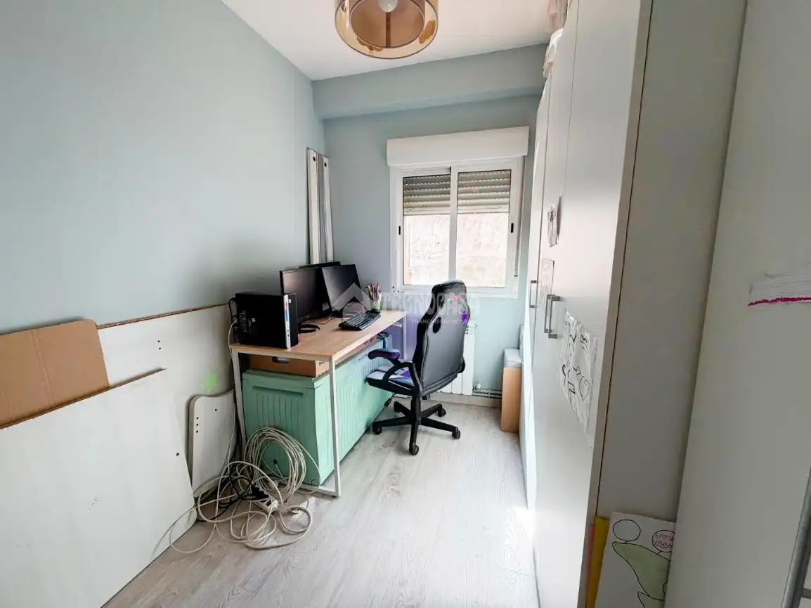 Schlafzimmer von Wohnung zum Verkauf in Zaragoza mit Klimaanlage, Heizung und Parkett