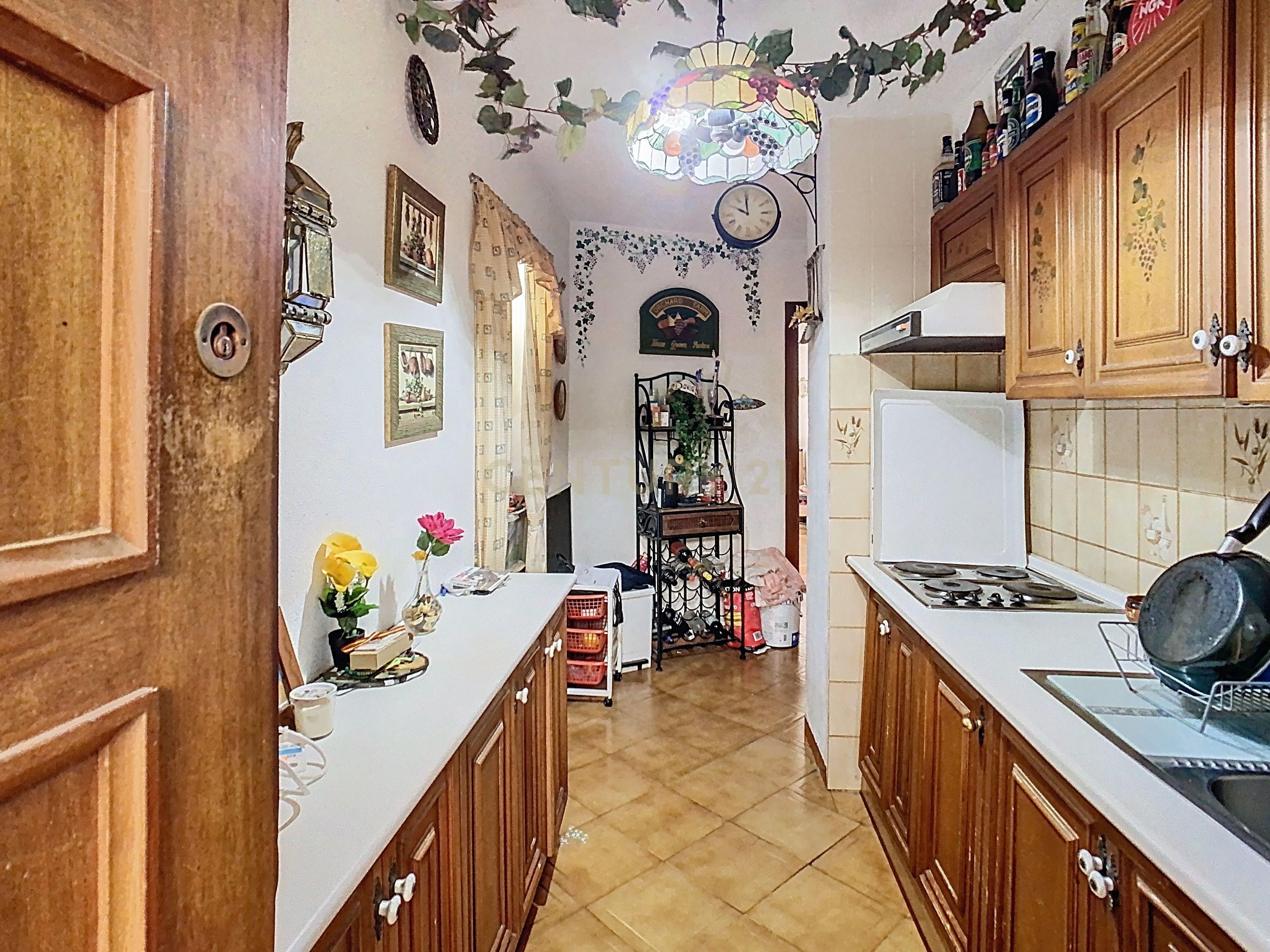 Cuina de Pis en venda en Fuengirola amb Jardí privat, Traster i Piscina