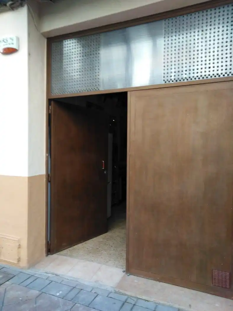 Locale commerciale in vendita a Carrer d'Hernán Cortés 36, imagen 2