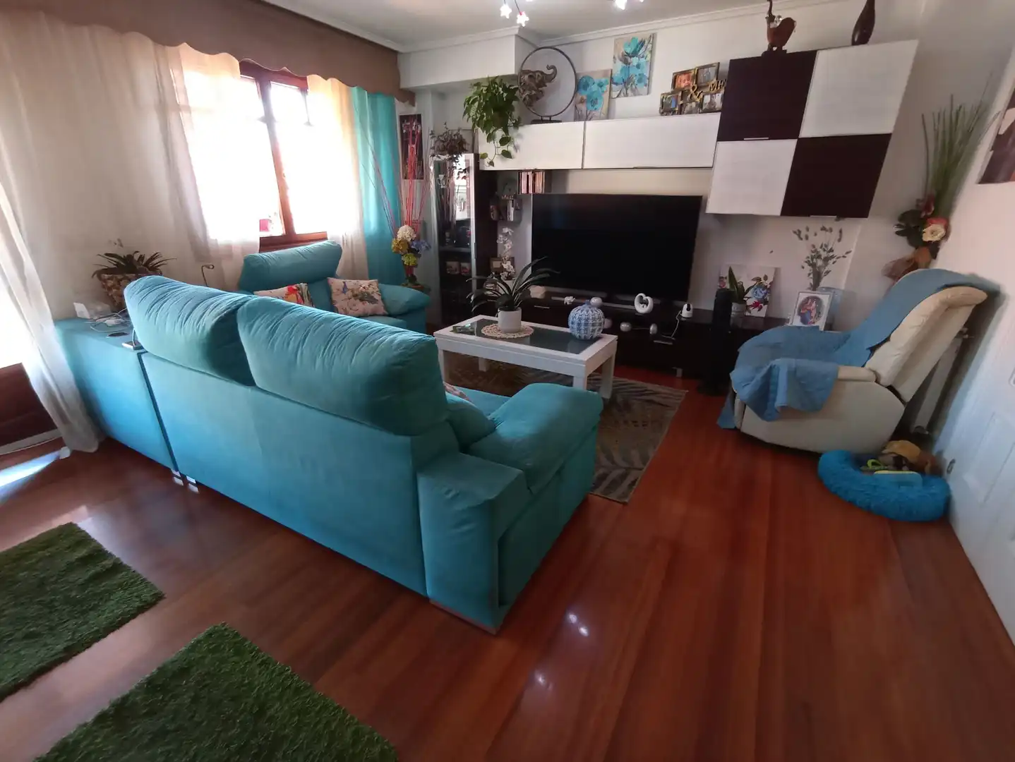 Sala de estar de Casa o chalet en venta en Castro-Urdiales con Calefacción, Jardín privado y Parquet