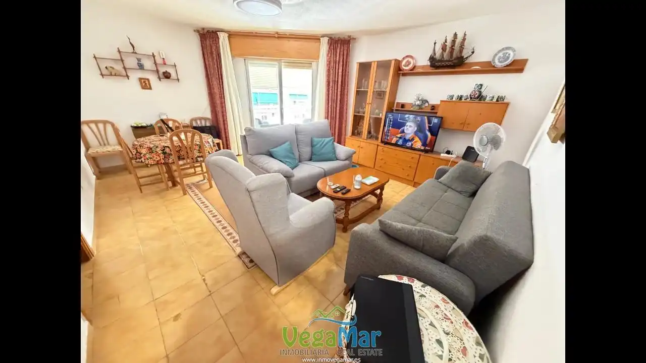 Flat for rent in Avenida Amelia Sánchez de Alcázar, Almuñecar Centro