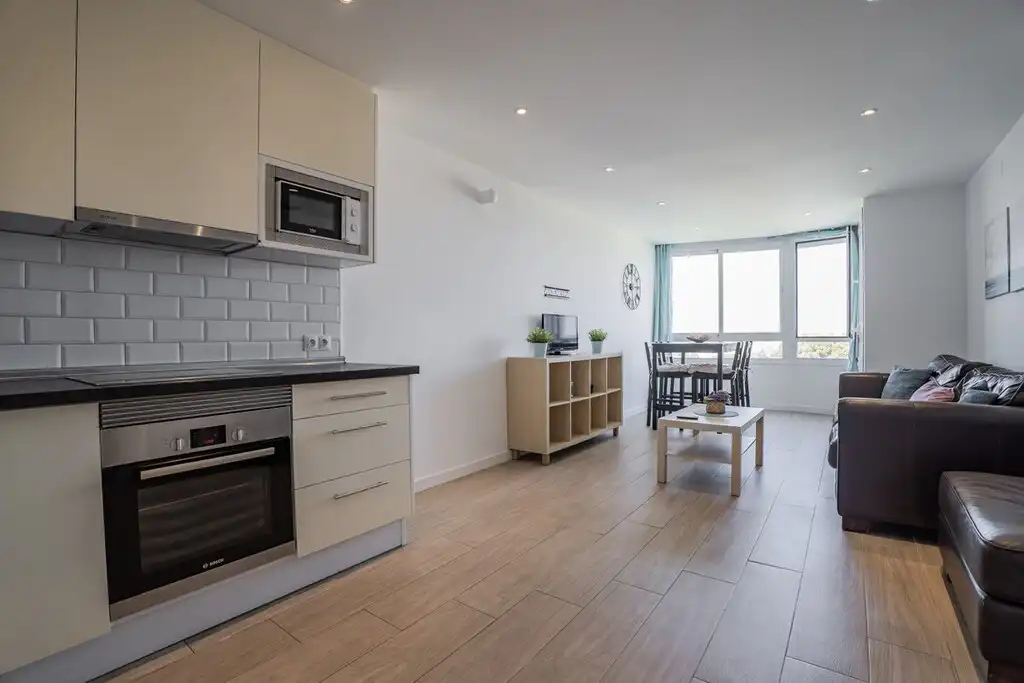 Apartamento con piscina en venta en Calahonda, imagen 3