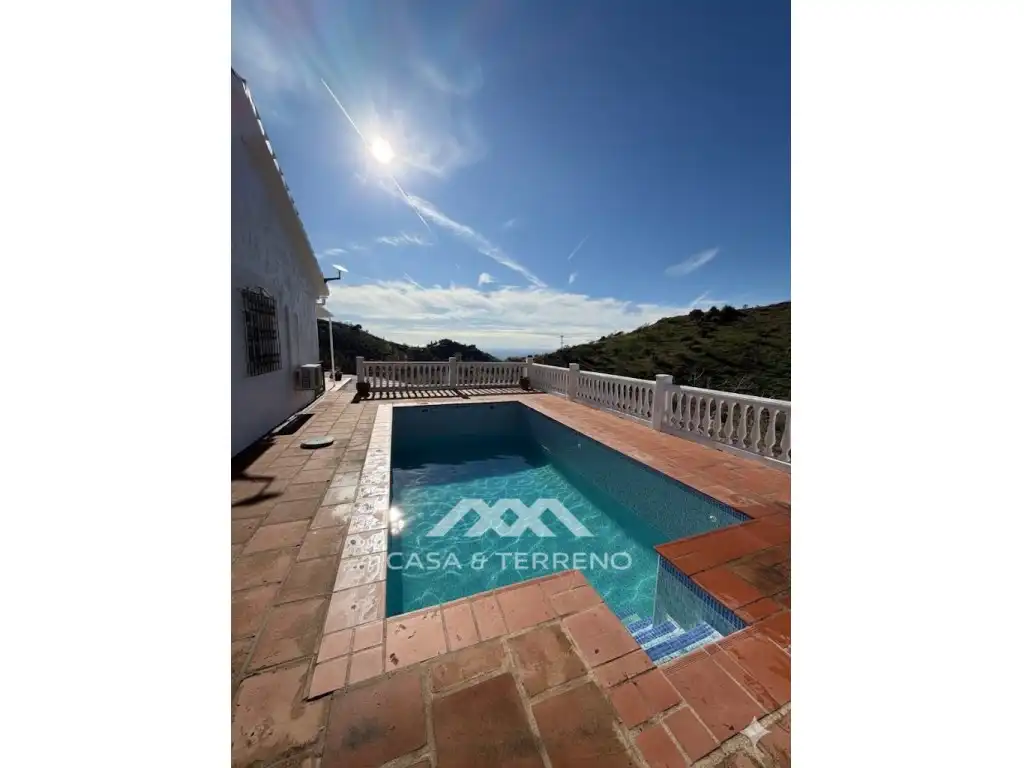 Piscina de Casa o xalet en venda en Rincón de la Victoria amb Aire condicionat, Terrassa i Piscina