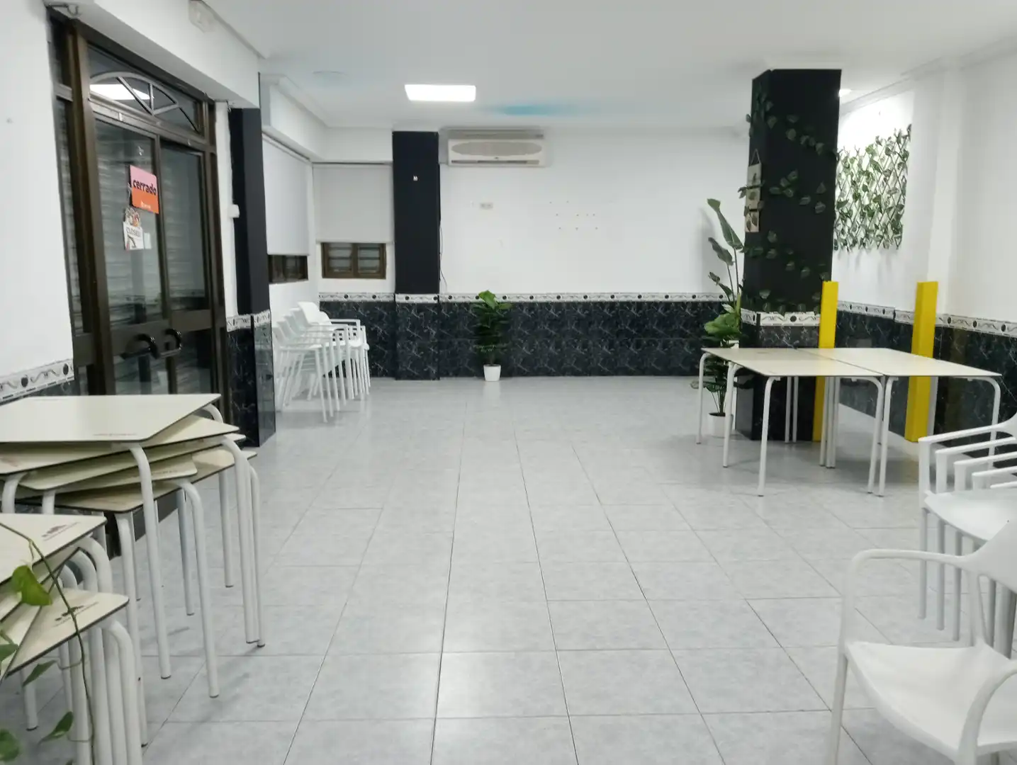 Local de lloguer en Málaga amb Moblat