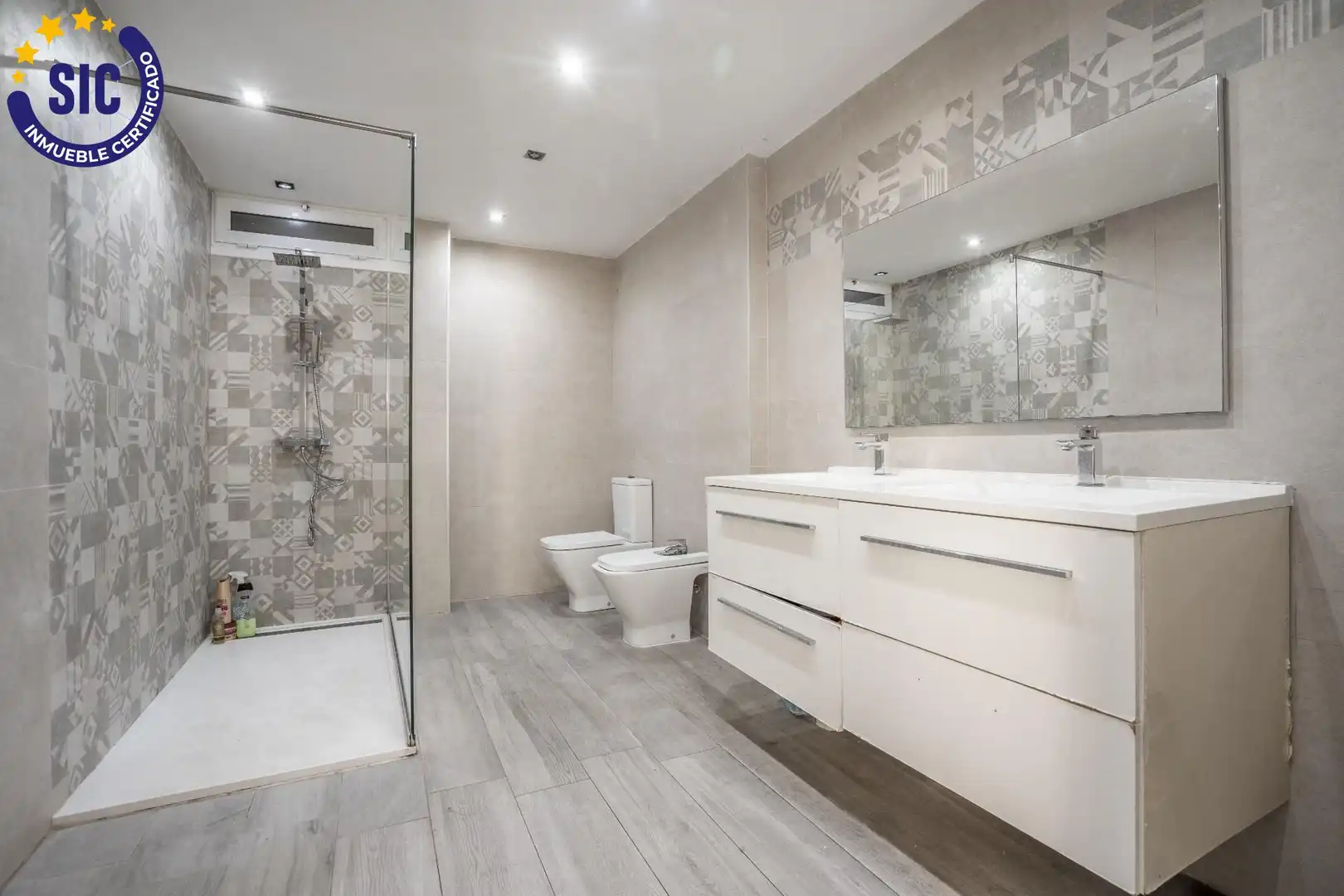 Badezimmer von Haus oder Chalet zum Verkauf in Valencia mit Privatgarten, Terrasse und Schwimmbad
