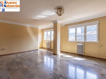 Appartamento con ascensore in vendita a Calle MARQUES DE MONDEJAR