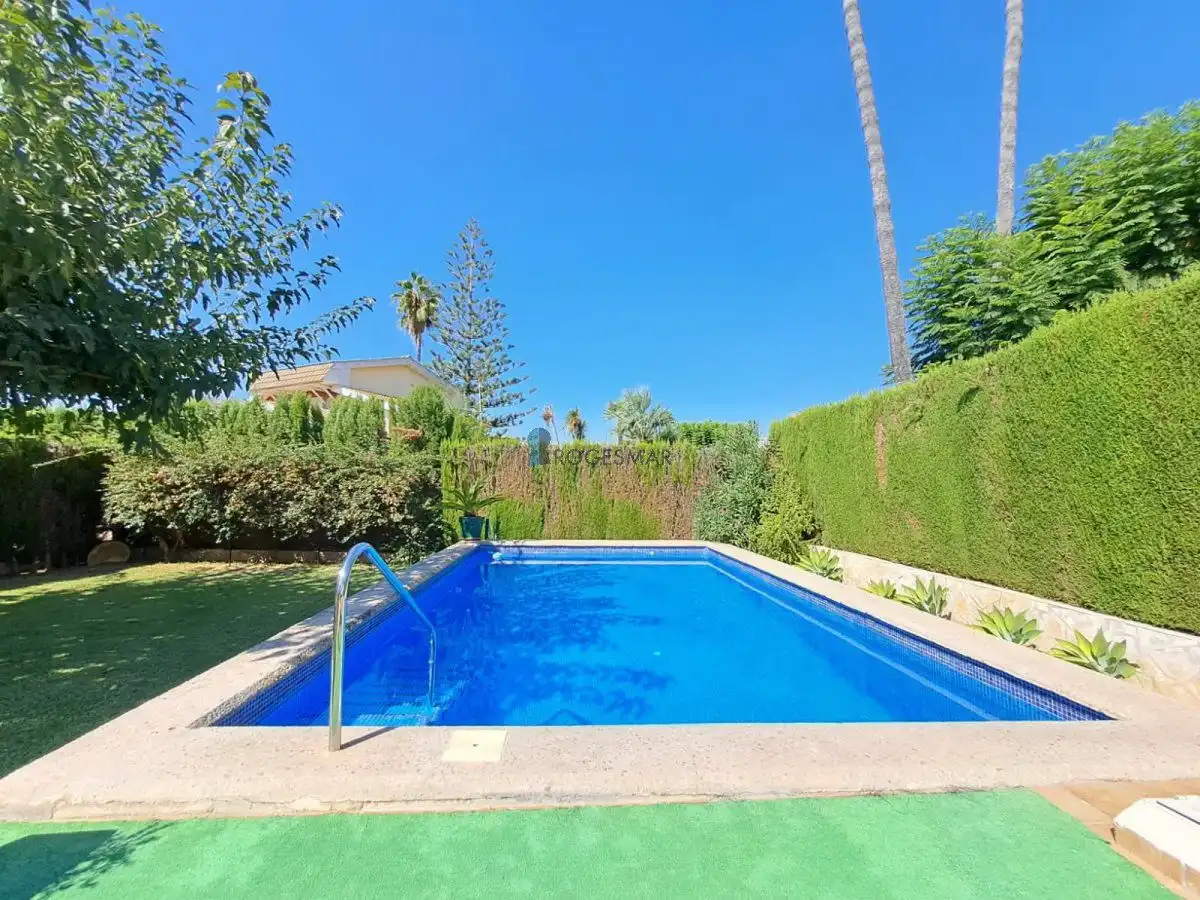 Villa mit Pool zum Verkauf in Avinguda dels Pins, imagen 3