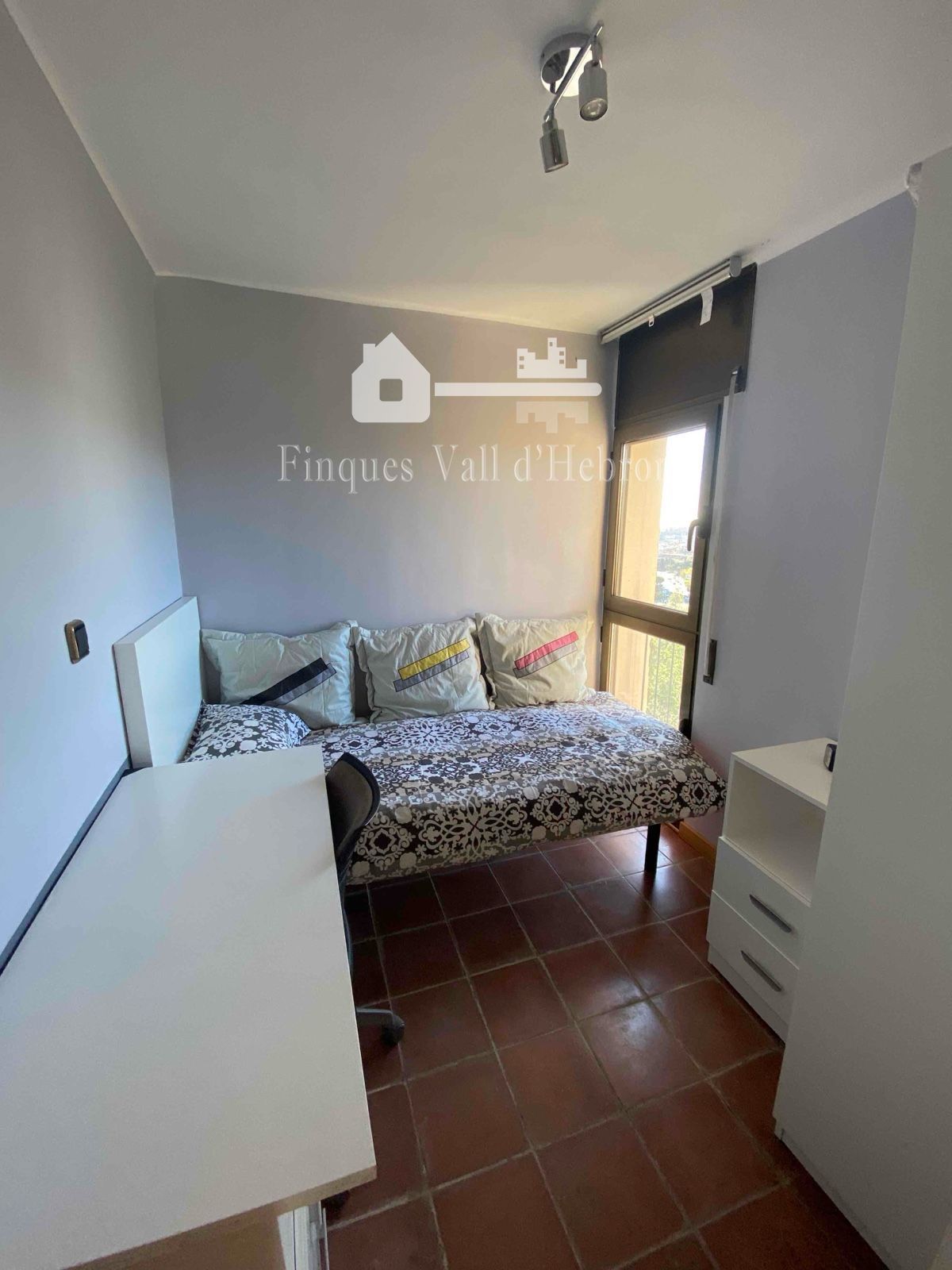 Bedroom of Flat to share in  Barcelona Capital  with Air Conditioner, Furnished and Oven