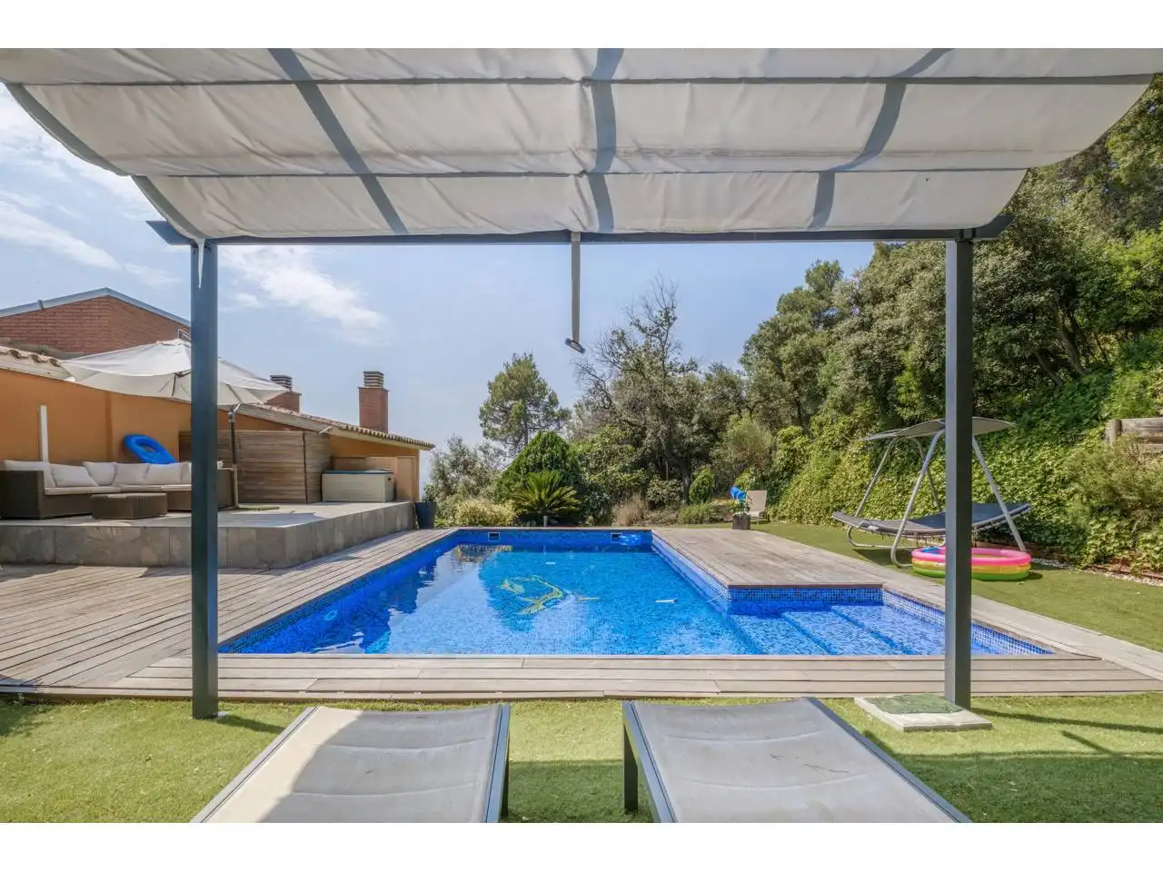 Swimming pool of Houses for sale in Matadepera  with Air Conditioner, Heating and Private garden