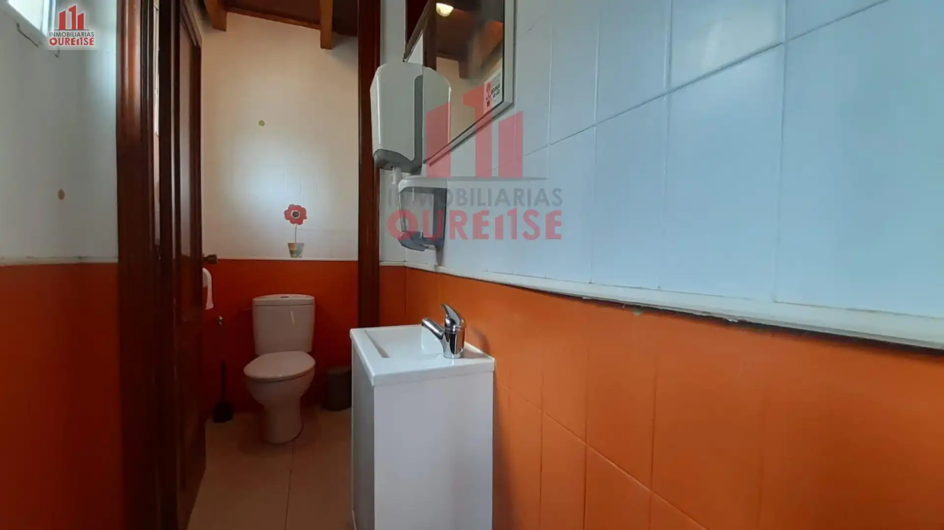 Badezimmer von Geschaftsraum zur Miete in Ourense Capital  mit Möbliert