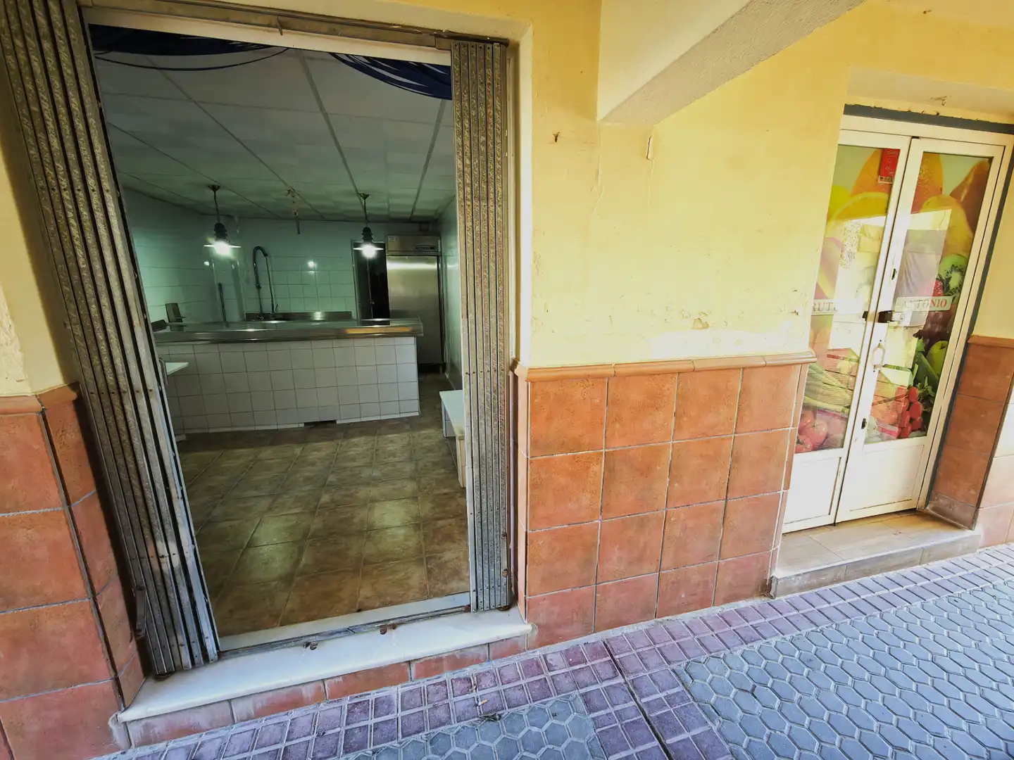 Local en venda en Lebrija amb Moblat