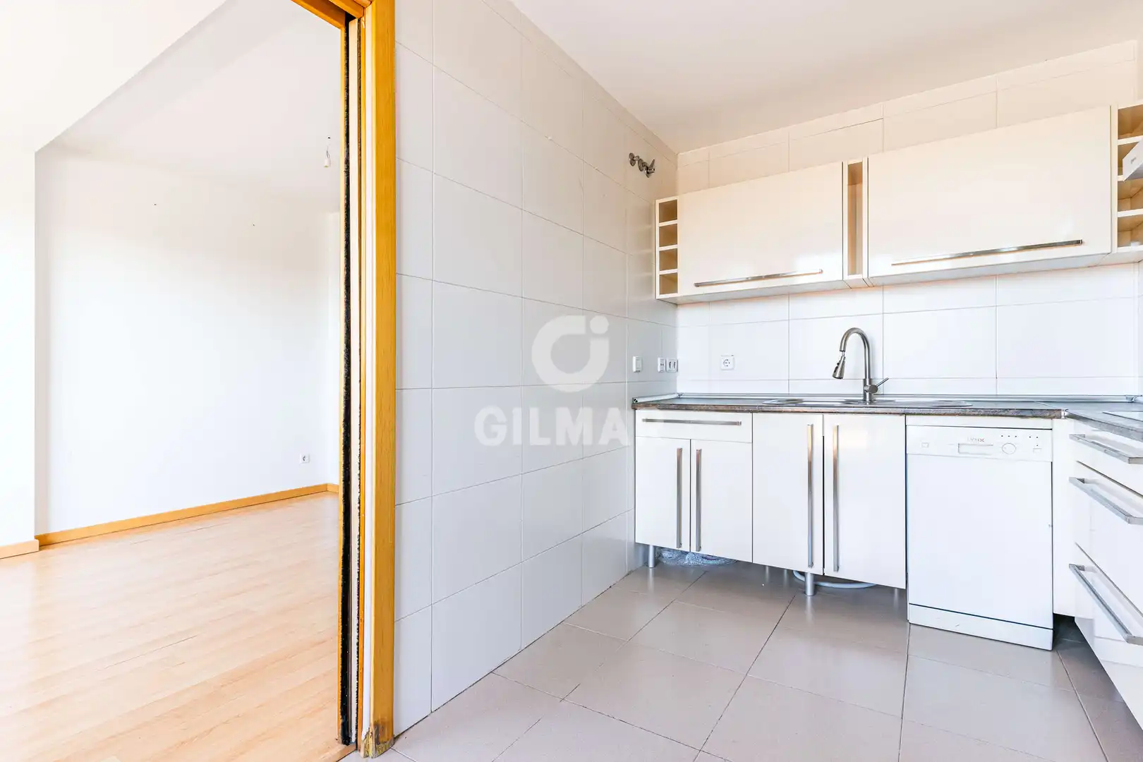 Küche von Dachboden zum Verkauf in Madrid mit Heizung, Privatgarten und Abstellraum