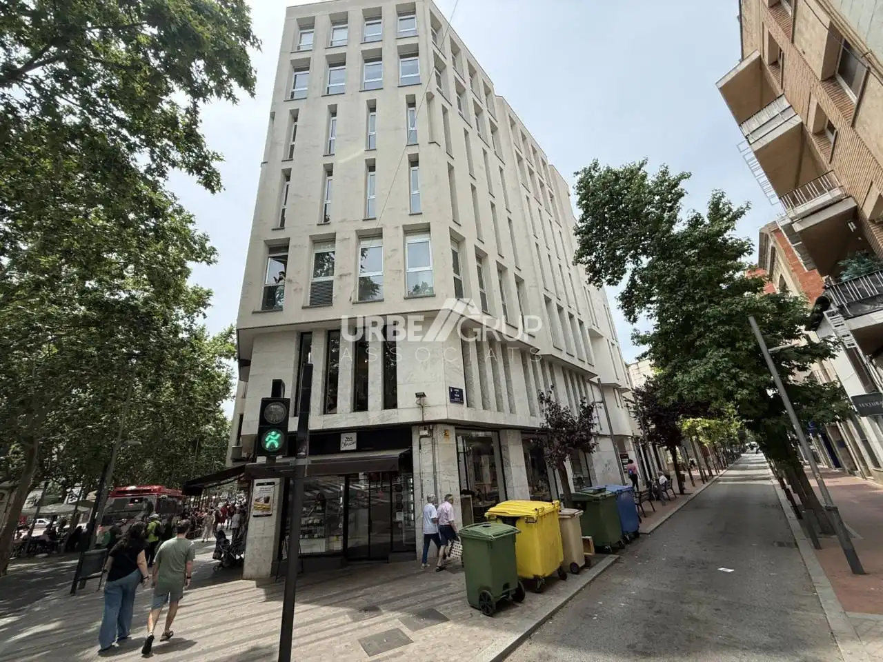 Außenansicht von Büro zur Miete in Terrassa mit Heizung