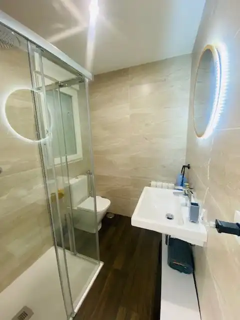 Baño de Piso de alquiler en Albacete con Aire acondicionado, Calefacción y Amueblado
