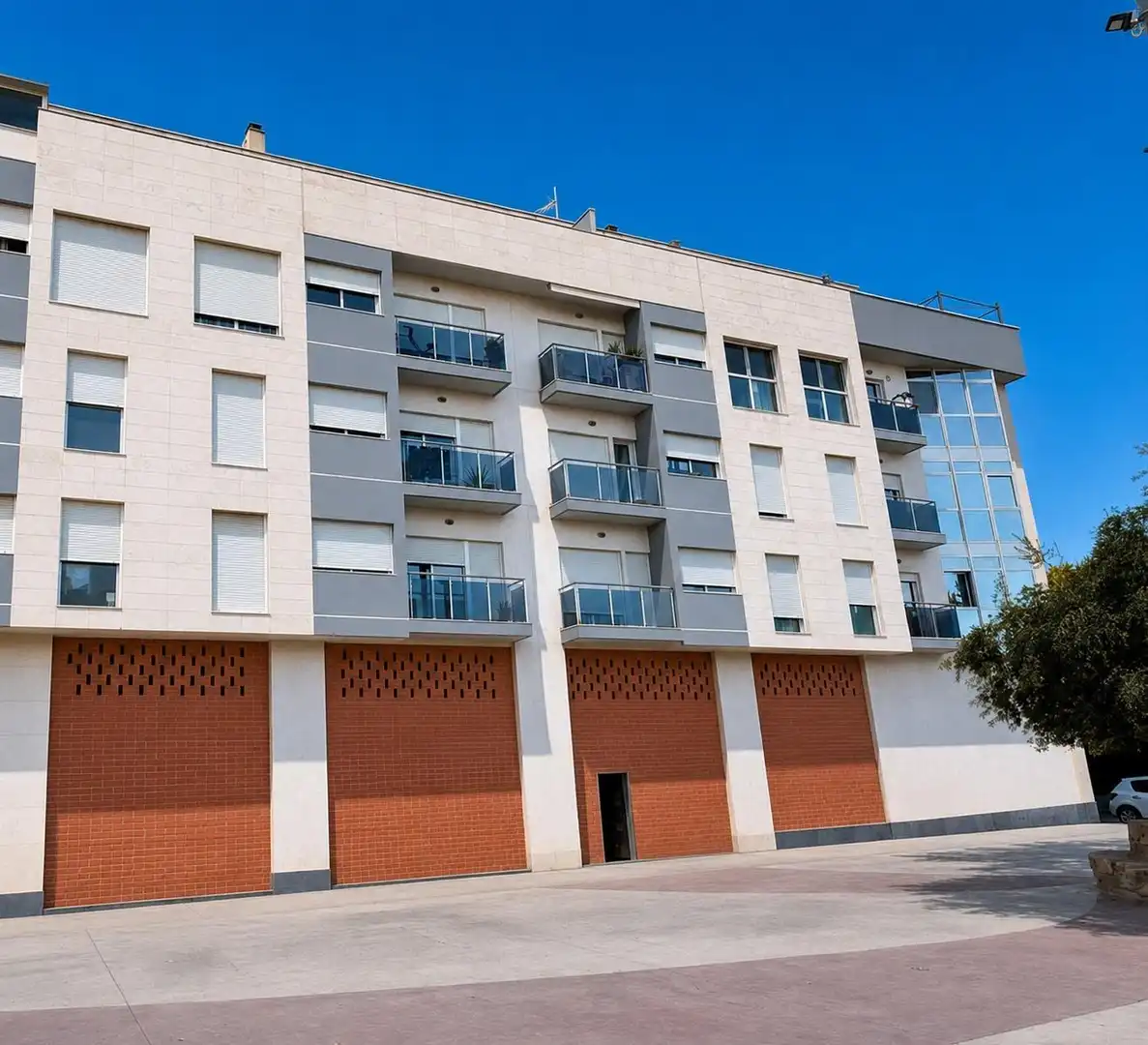 Locale commerciale in vendita a Calle de Don Juan Saquero 4