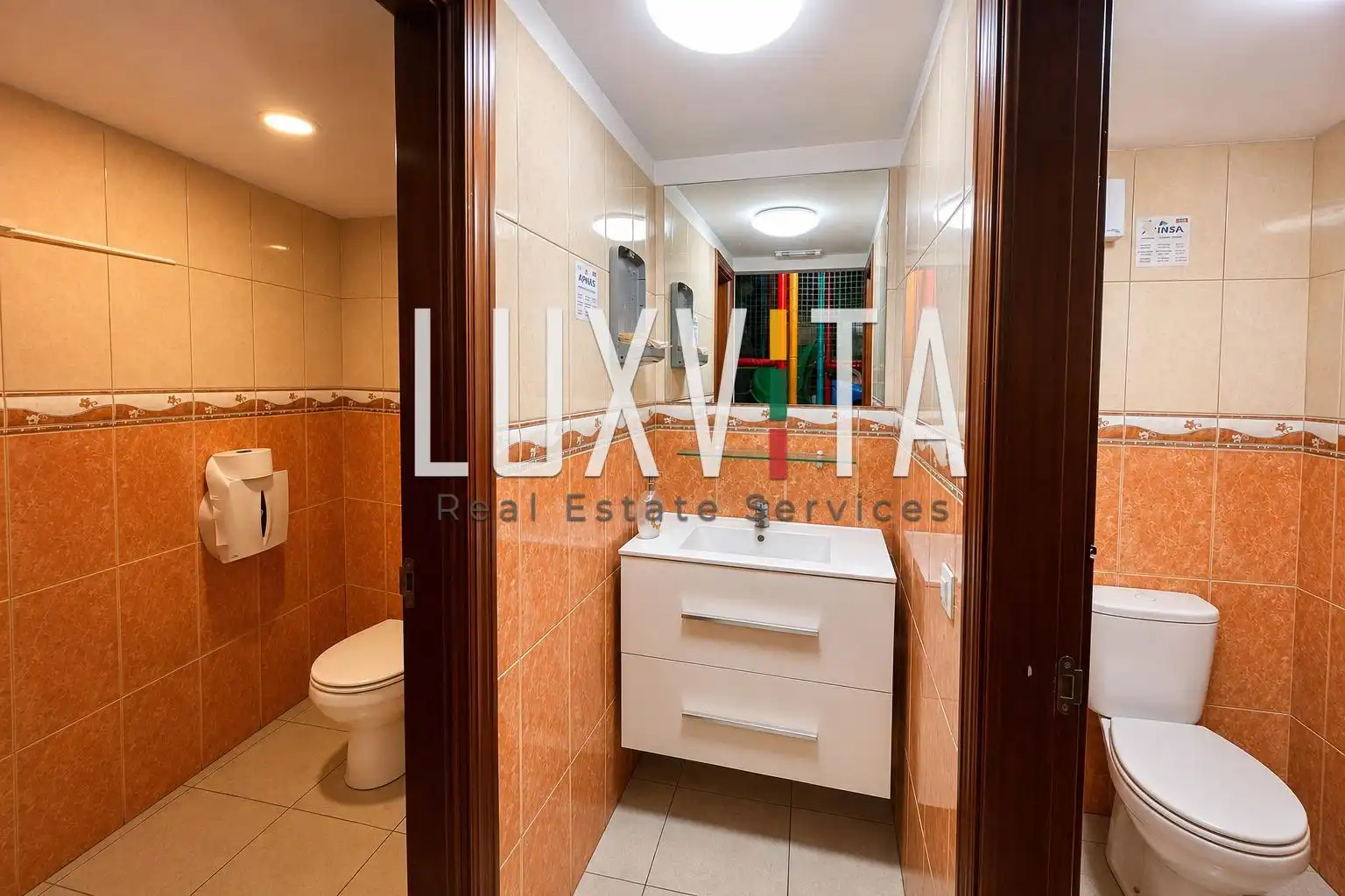 Bany de Local de lloguer en Arona amb Aire condicionat