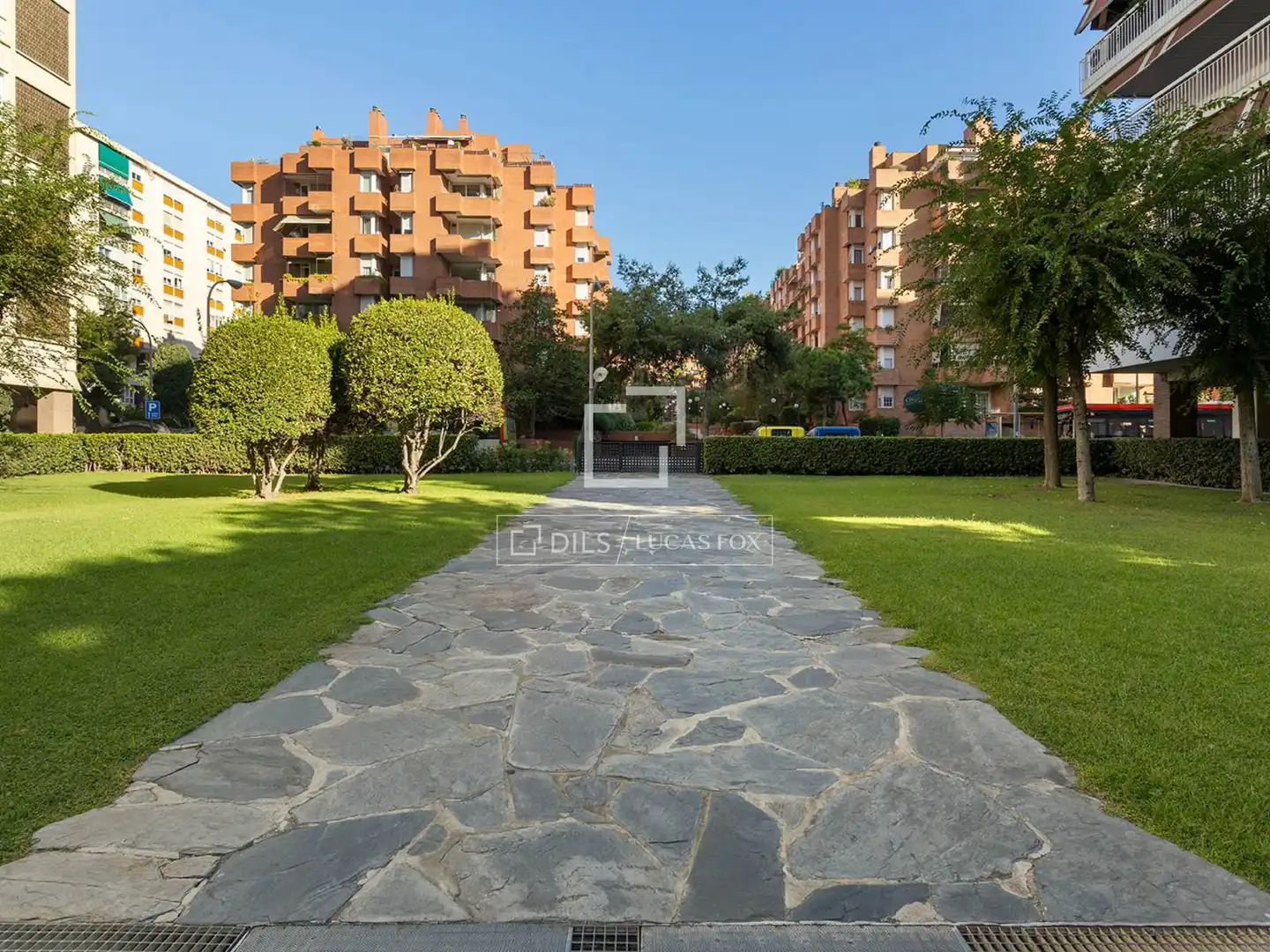 Jardí de Pis en venda en Barcelona amb Aire condicionat, Terrassa i Balcó