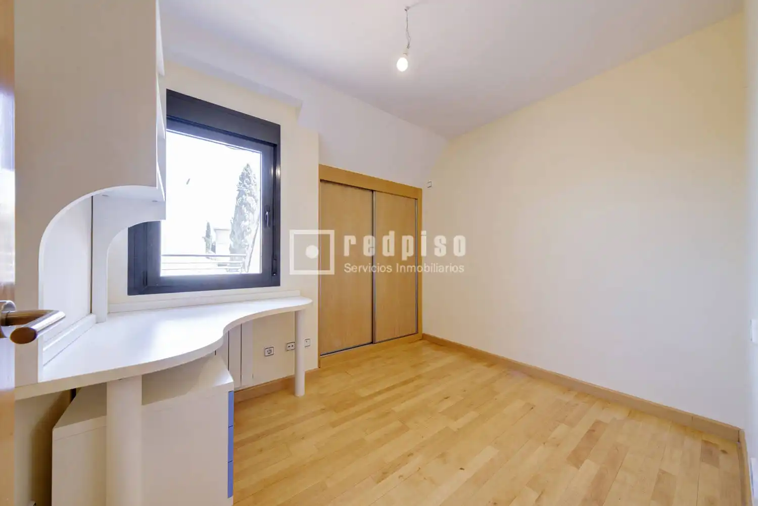 Bedroom of Duplexes for sale in Pozuelo de Alarcón  with Air Conditioner, Heating and Private garden