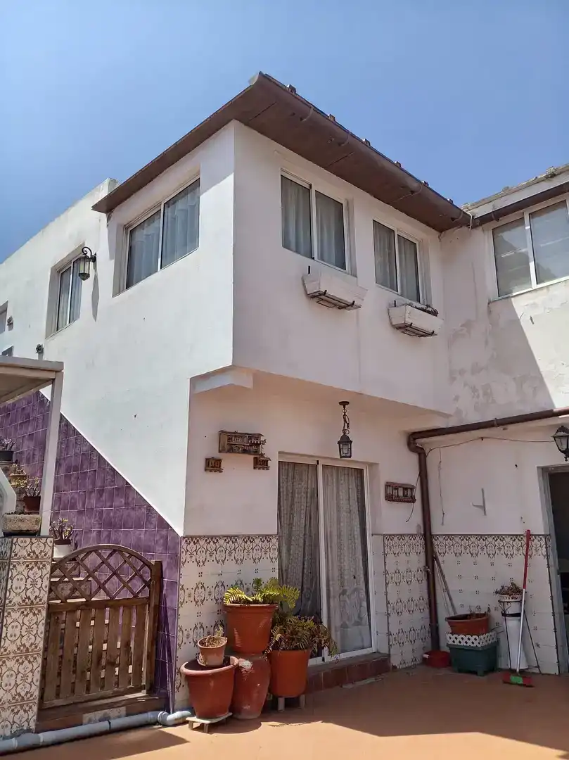 Vista exterior de Dúplex en venda en Las Palmas de Gran Canaria amb Terrassa i Balcó