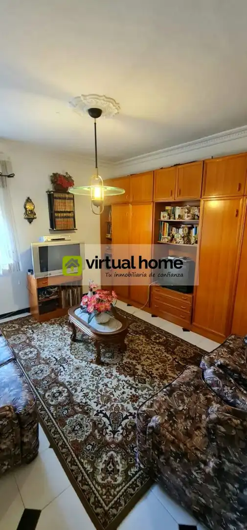 Sala d'estar de Casa o xalet en venda en Benidorm amb Traster, Piscina i Moblat