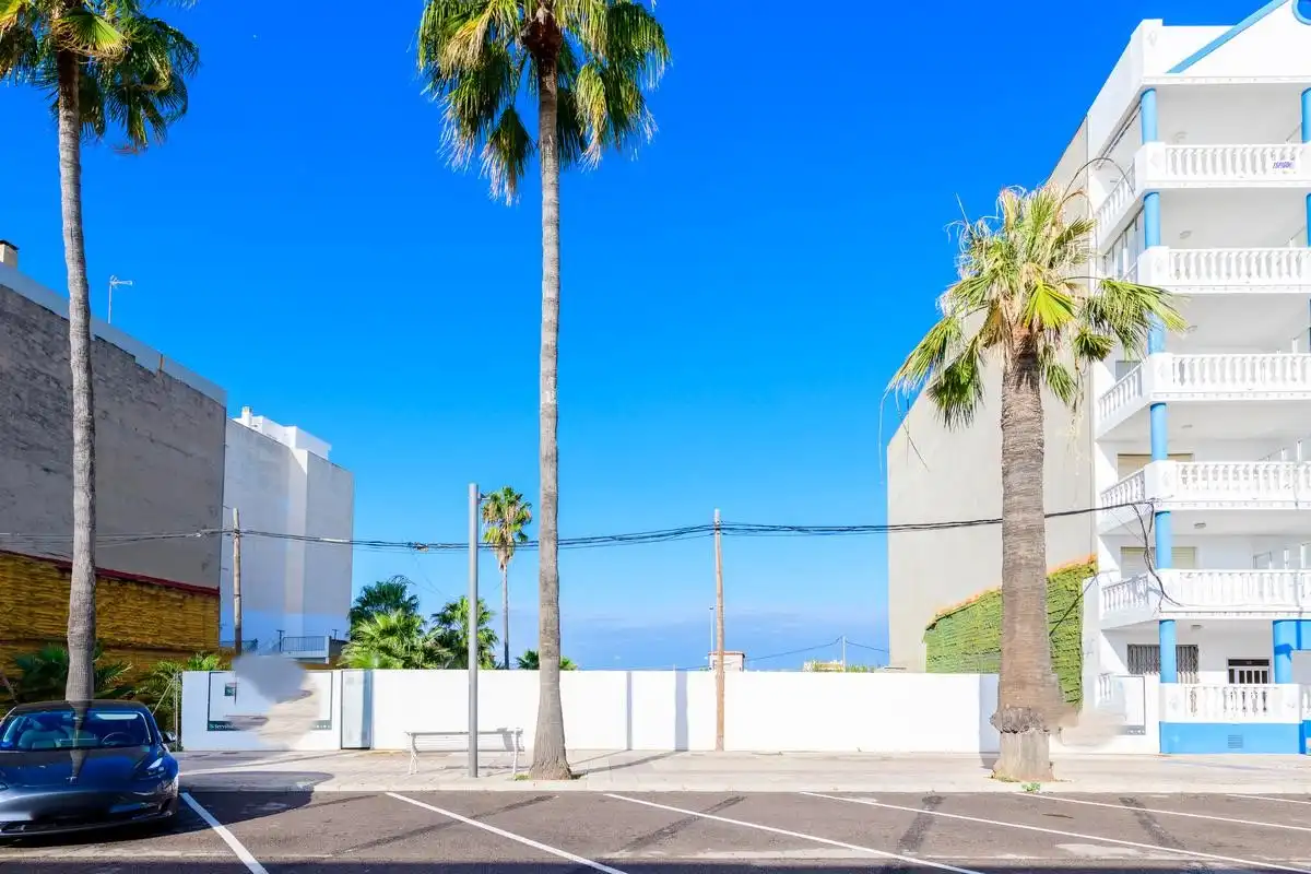 Residential land for sale in Avinguda Mallorca 100, imagen 2