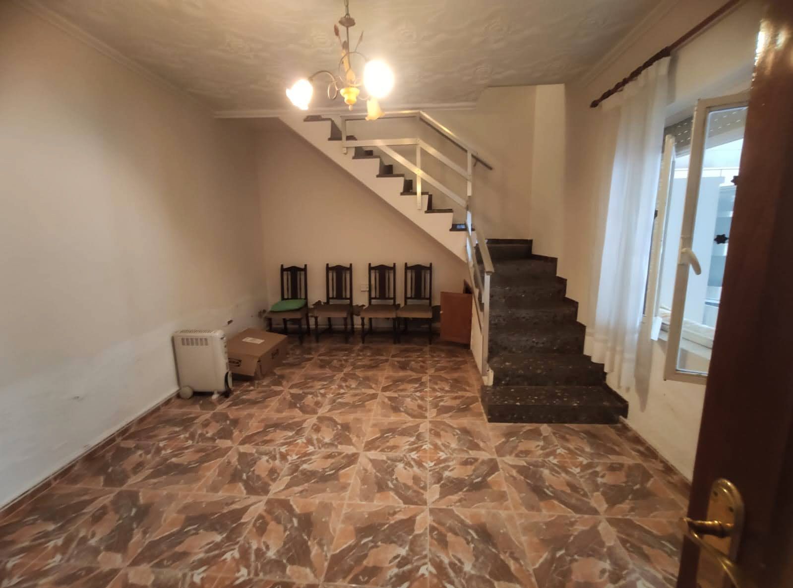Casa adosada en venda en Beniel amb Forn i Balcó