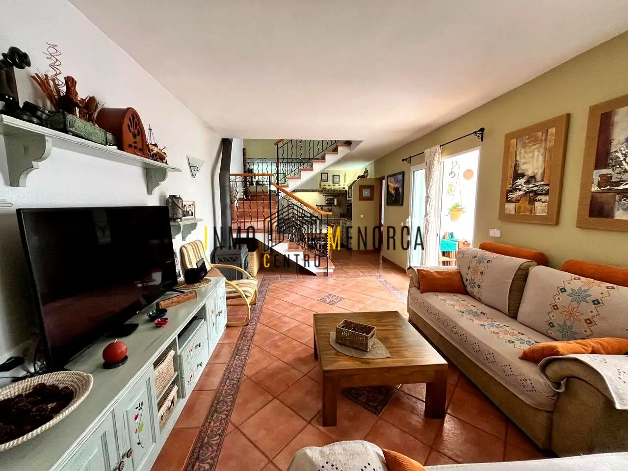 Sala d'estar de Casa adosada en venda en Ciutadella de Menorca amb Jardí privat i Terrassa