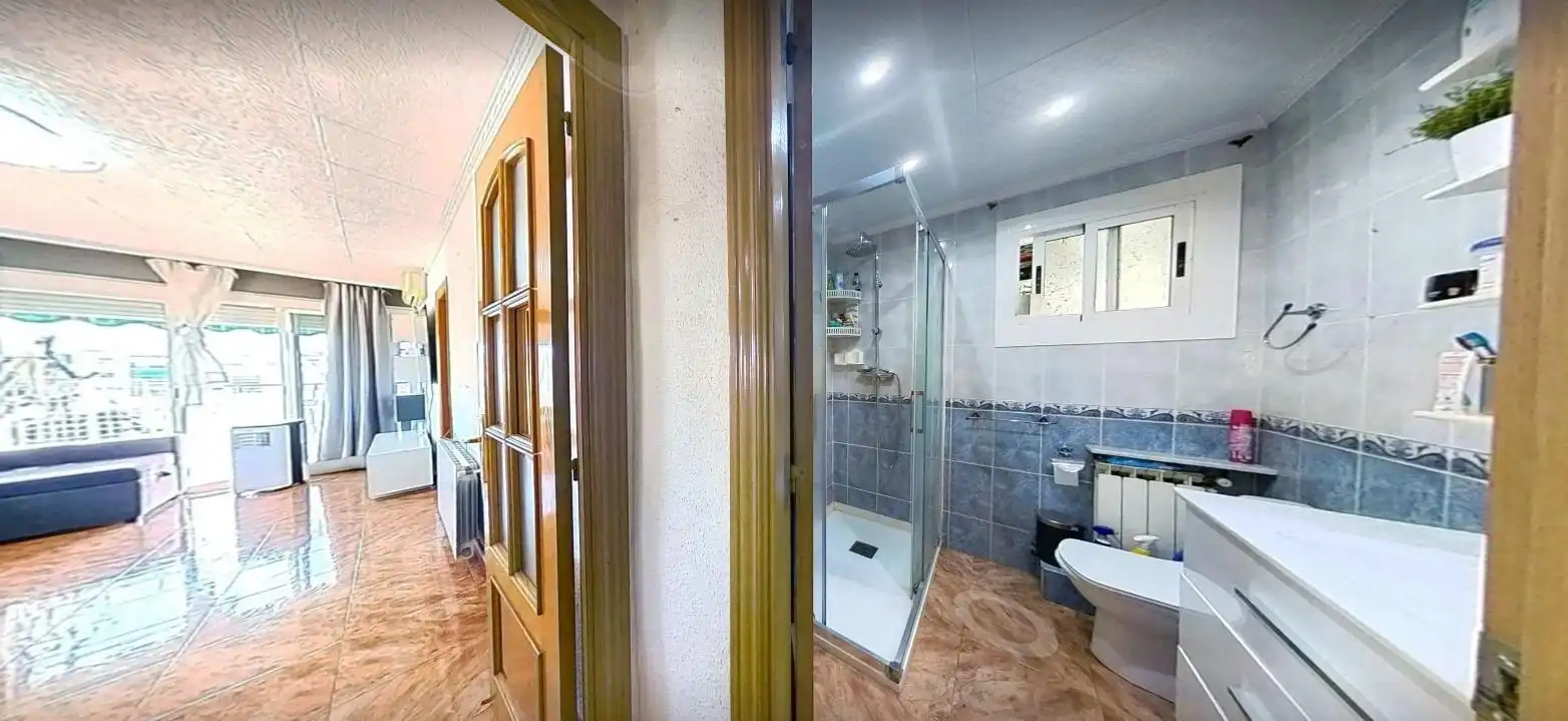 Bathroom of Flat for sale in Mollet del Vallès  with Air Conditioner, Heating and Balcony