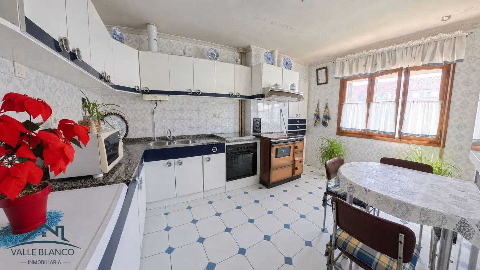Cocina de Piso en venta en Campoo de Enmedio con Calefacción, Terraza y Trastero