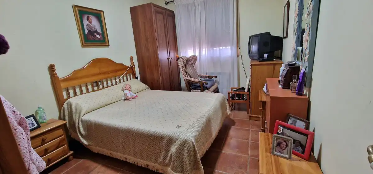 Dormitori de Casa o xalet en venda en Castellón de la Plana / Castelló de la Plana amb Terrassa, Traster i Piscina