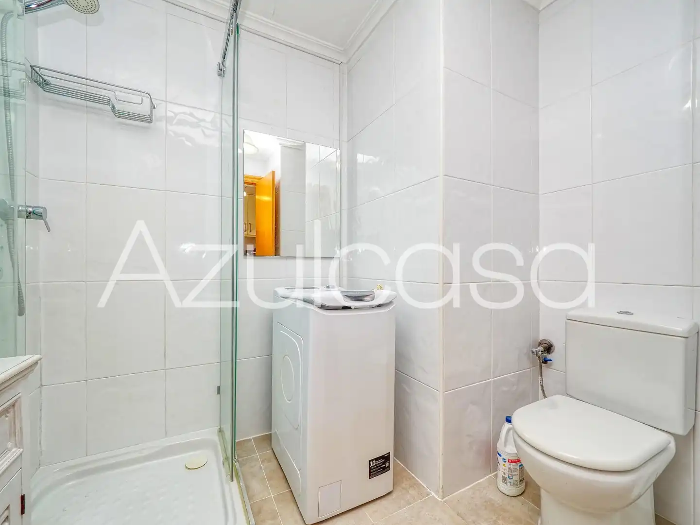 Baño de Estudio en venta en Alicante / Alacant con Aire acondicionado, Parquet y Terraza