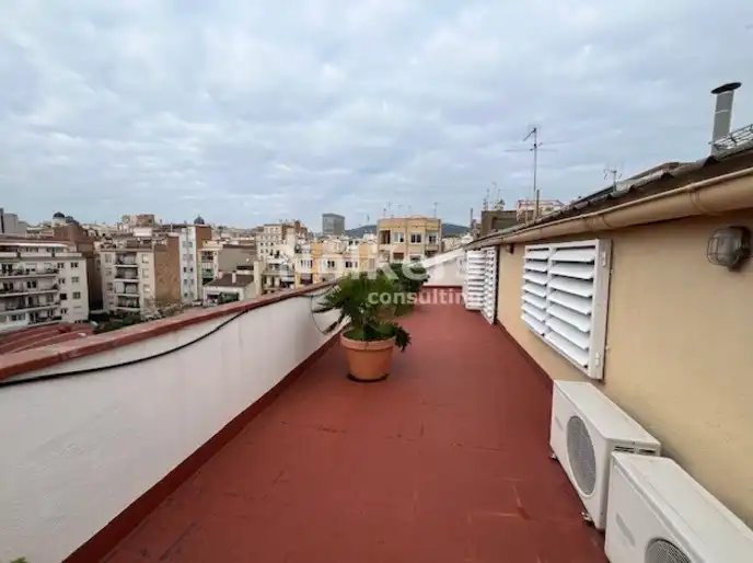 Oficina en venta en Vila de Gràcia