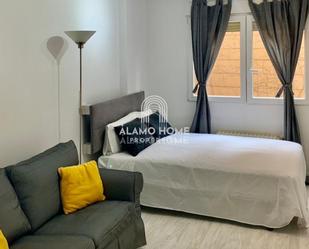 Bedroom of Flat to rent in  Madrid Capital  with Air Conditioner, Heating and Swimming Pool