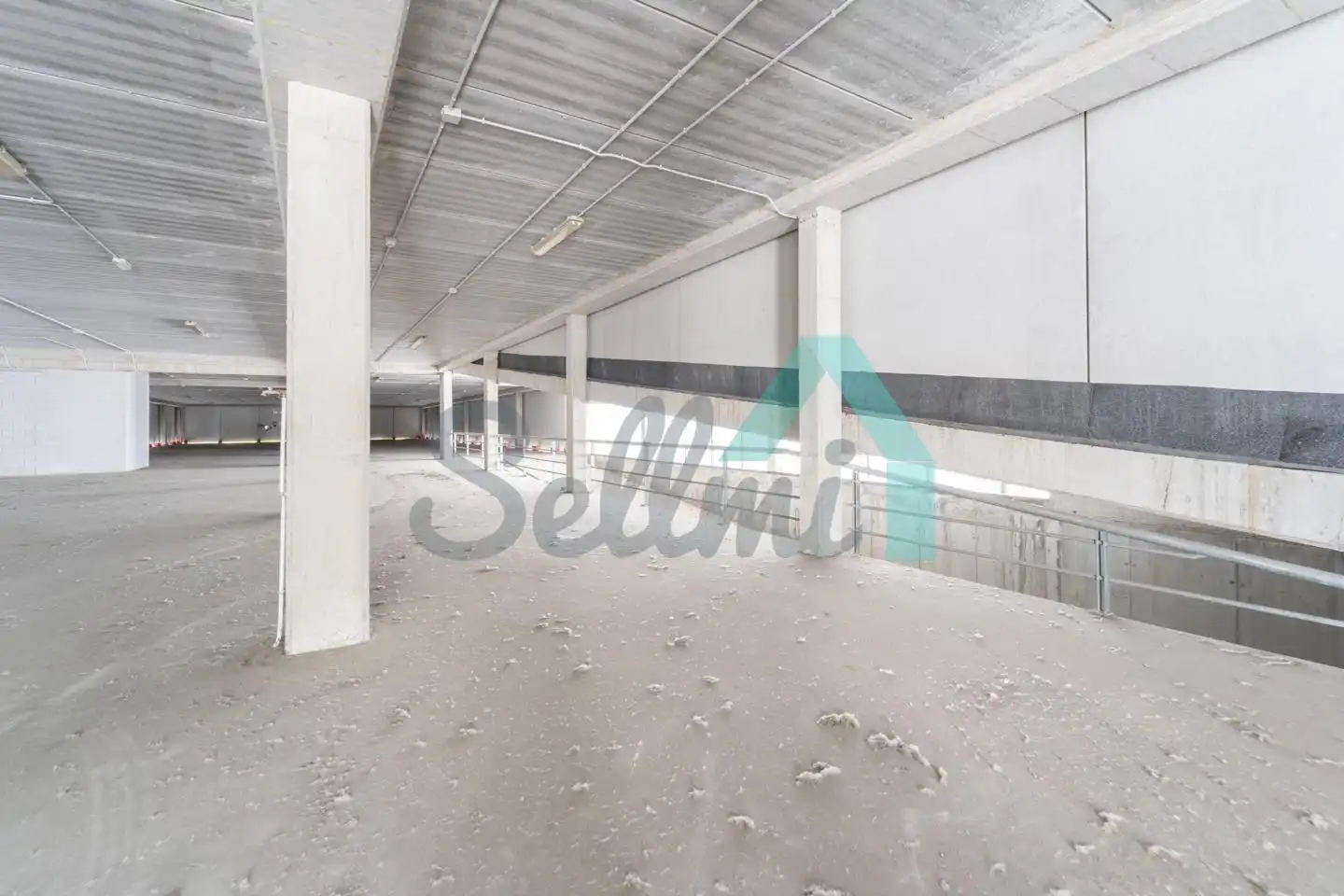 Nave industrial en venta en Oviedo 