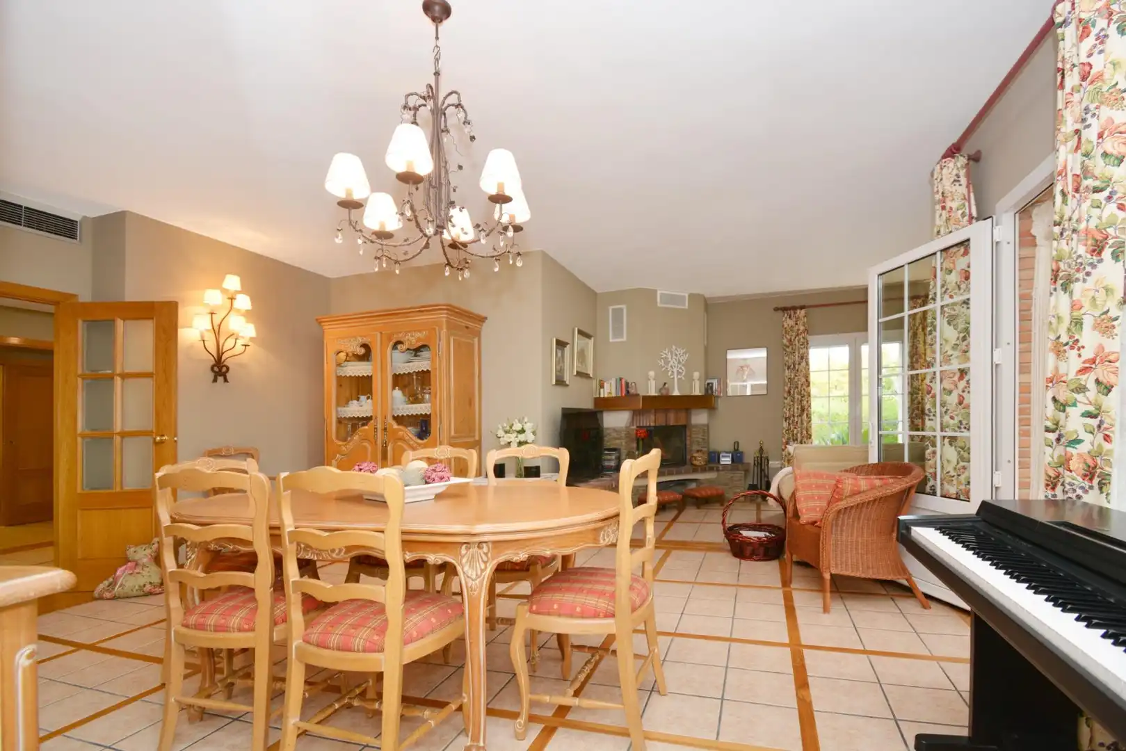 Haus oder Chalet zum Verkauf in Calle RIO JILOCA, 12, Zuera