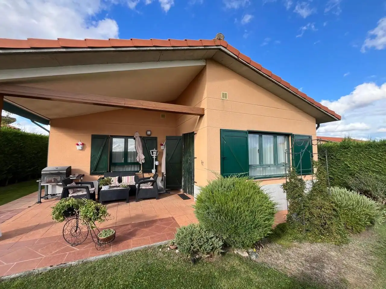 Casa amb piscina en venda a LAS NAVAS