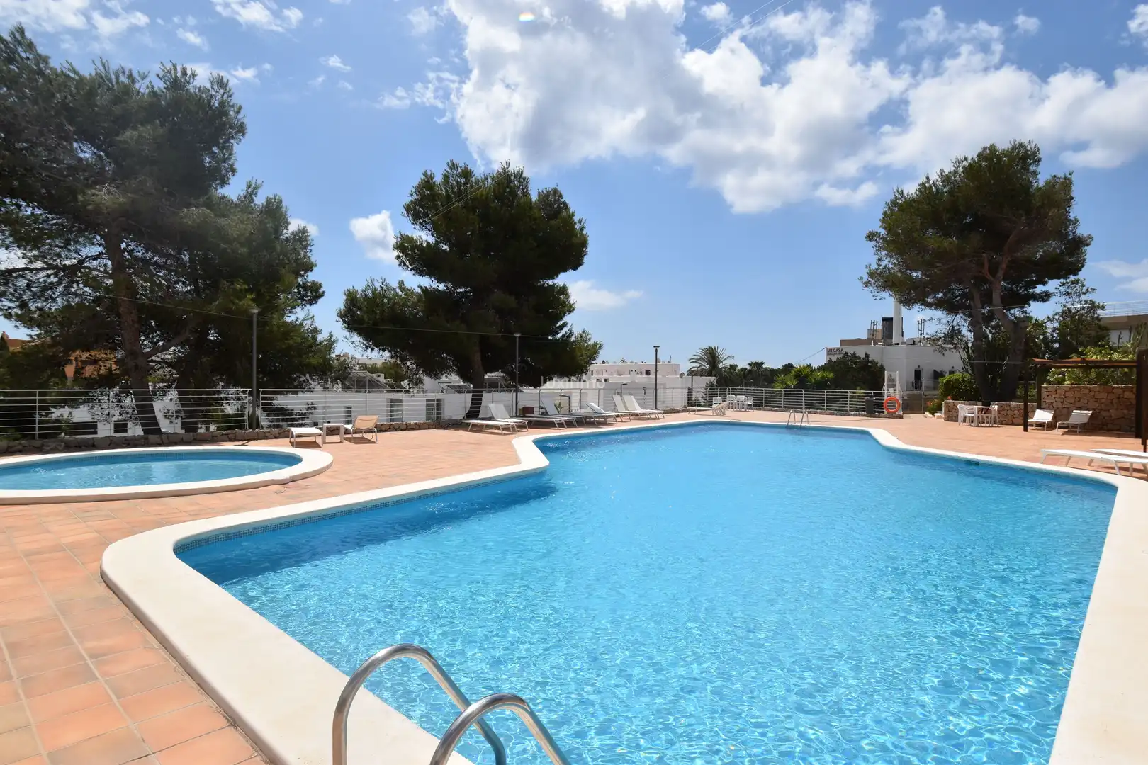 Schwimmbecken von Erdgeschoss zum Verkauf in Eivissa mit Klimaanlage, Privatgarten und Terrasse