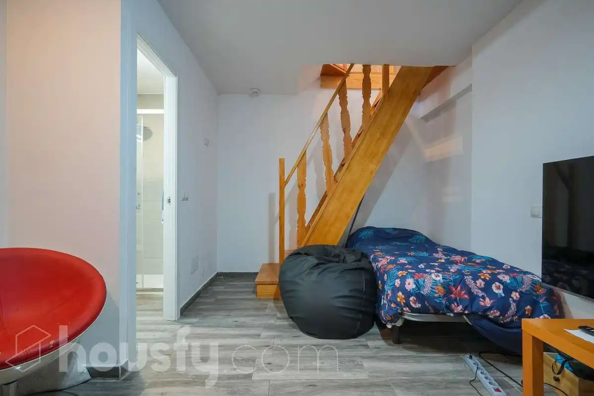 Flat for sale in Madrid  with Air Conditioner, Storage room and Furnished
