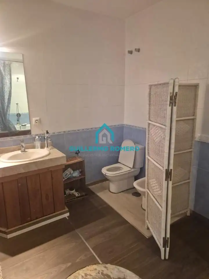 Baño de Piso en venta en La Puebla del Río con Terraza