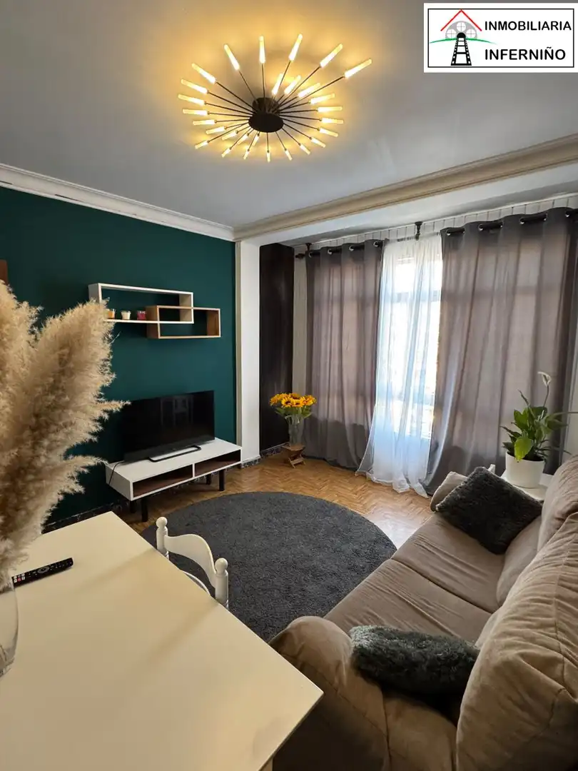 Wohnzimmer von Wohnung zum Verkauf in Ferrol mit Abstellraum und Balkon