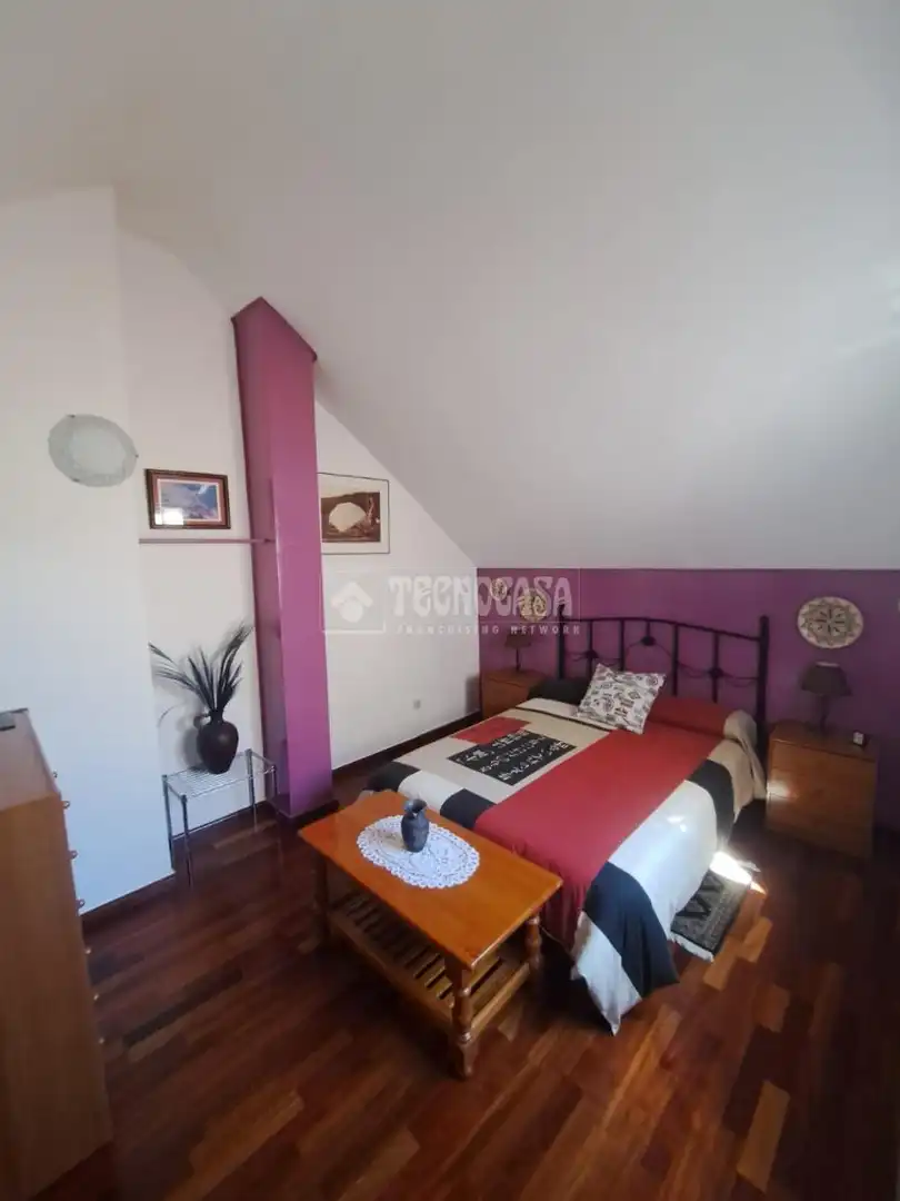 Habitación de Casa adosada en venta en María de Huerva con Aire acondicionado, Calefacción y Jardín privado