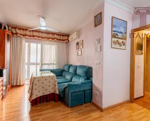 Bedroom of Flat for sale in  Sevilla Capital  with Air Conditioner, Heating and Private garden