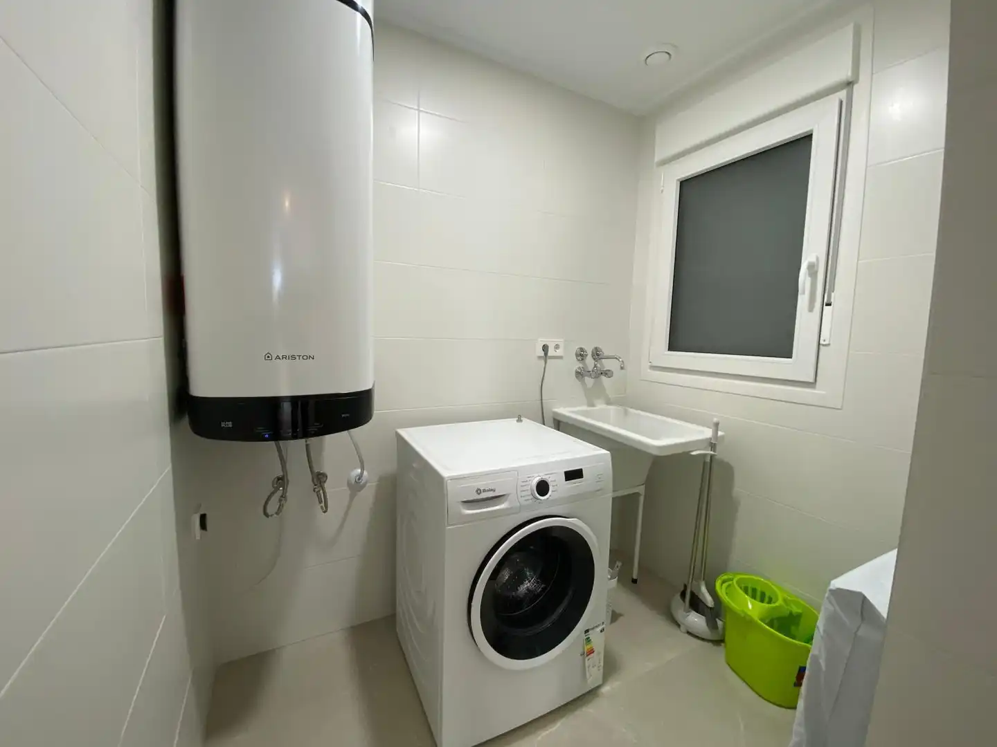 Baño de Apartamento en venta en Pilar de la Horadada con Balcón, Jacuzzi y Piscina comunitaria