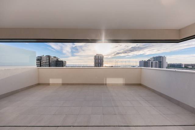 Atico en Alquiler en Carrer de la Indústria, 378 en Gorg