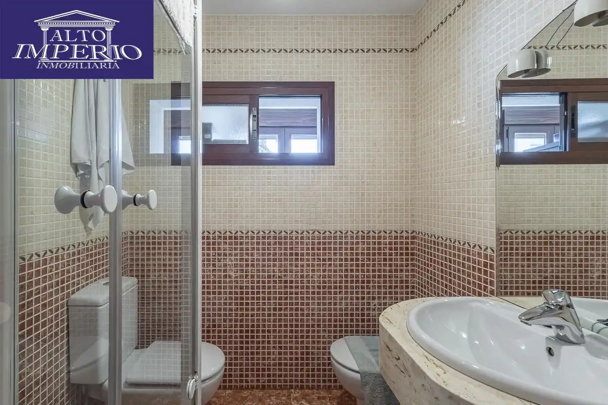 Bathroom of Houses for sale in Granada  with Air Conditioner, Heating and Private garden